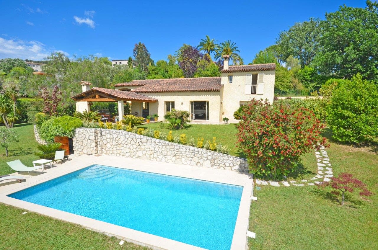 La Colle sur Loup | Provencalsk villa med fire soverom og svømmebasseng