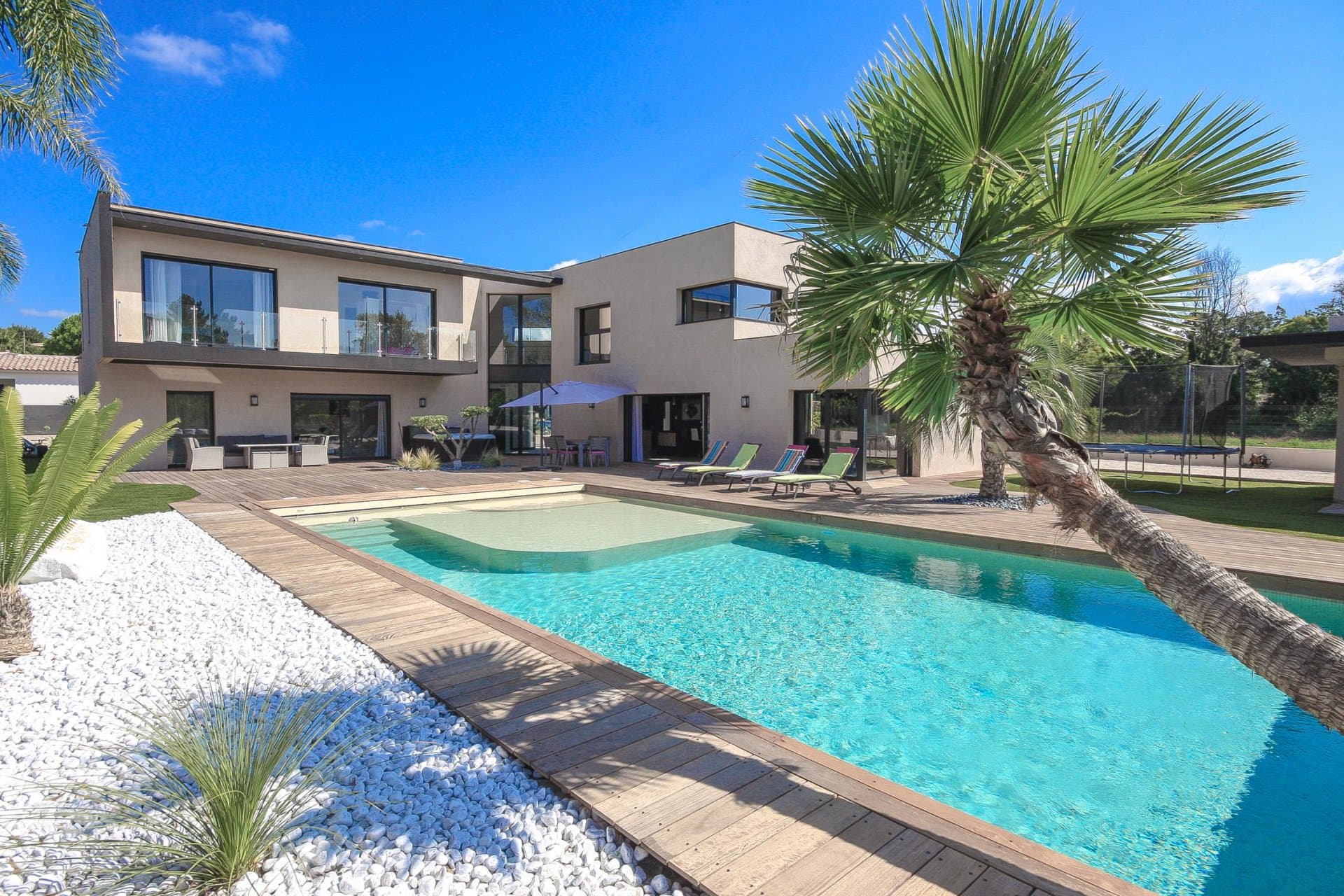 Frejus | Contemporary villa