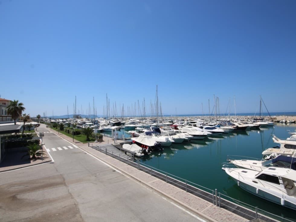 Tak leilighet i san vincenzo
