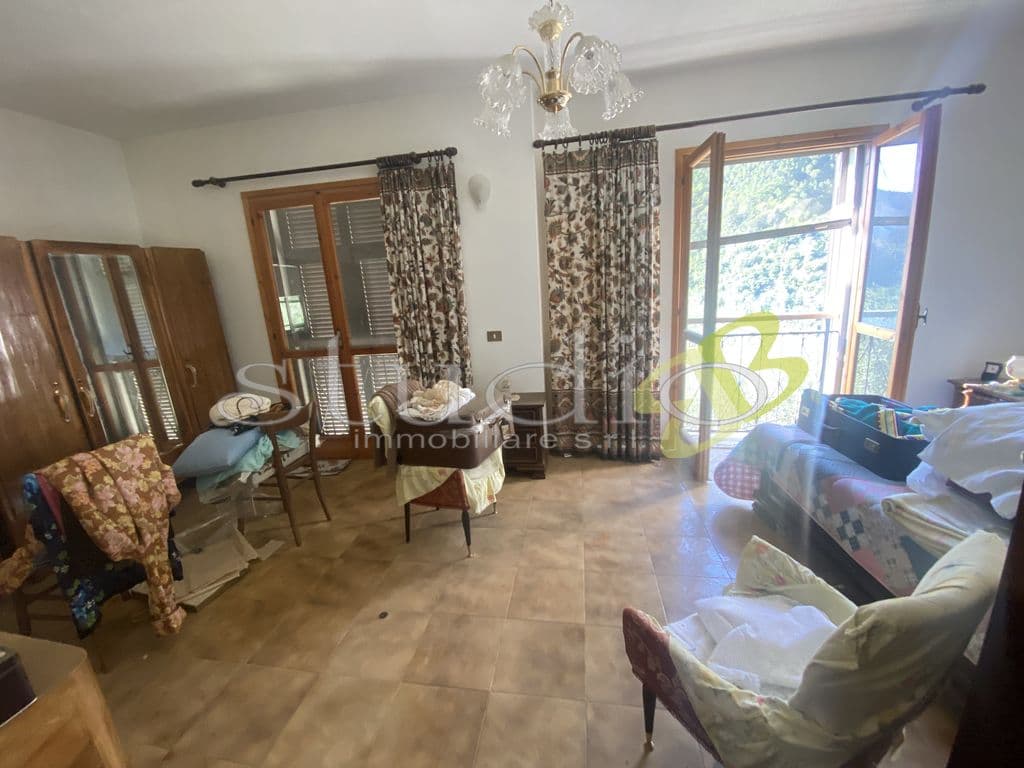 Olivetta San Michele, Italiensk grense landsby ved den franske grensen 15 km fra Ventimiglia
