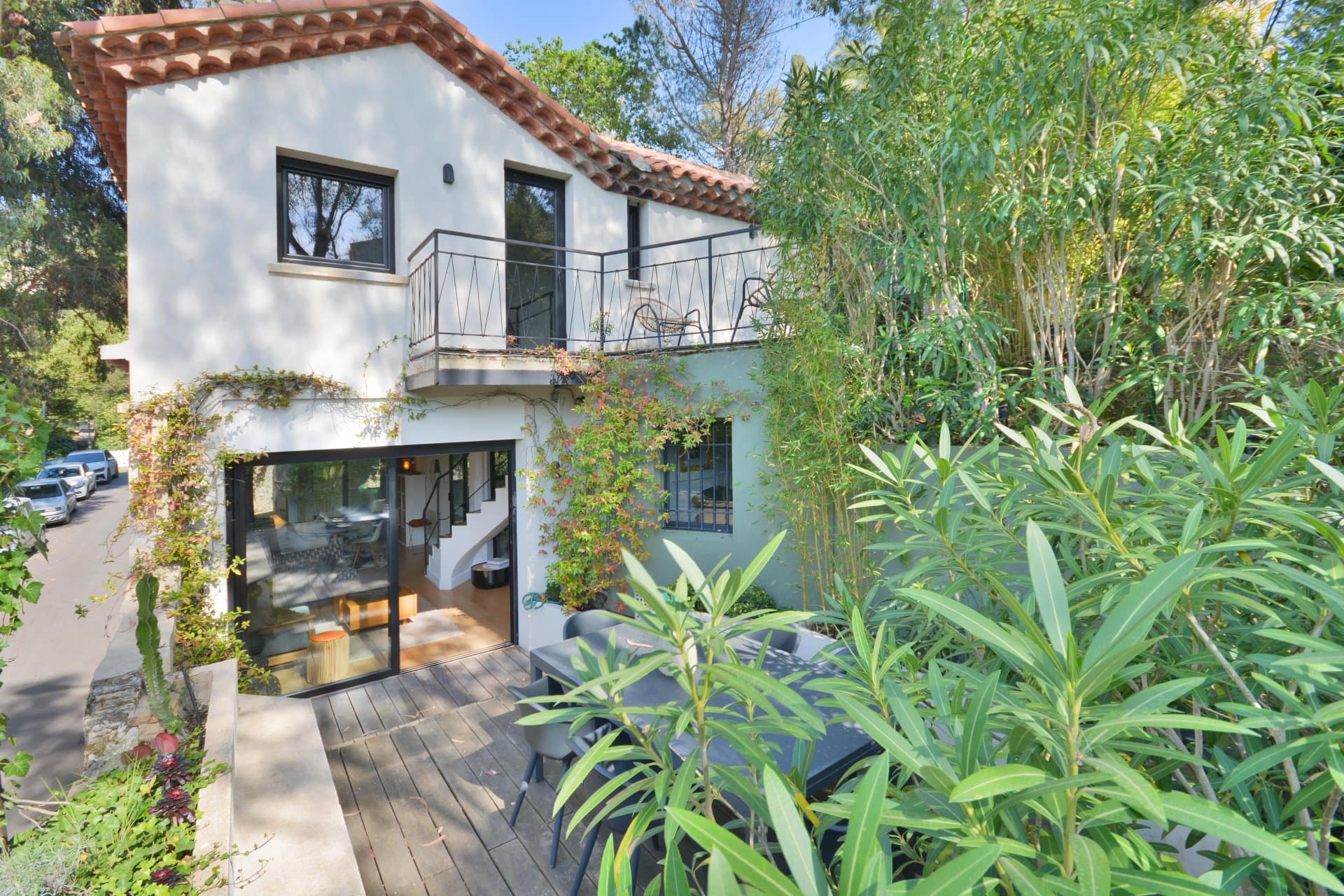 Cannes – pent innredet | Moderne liten villa | 10 min fra croisetten