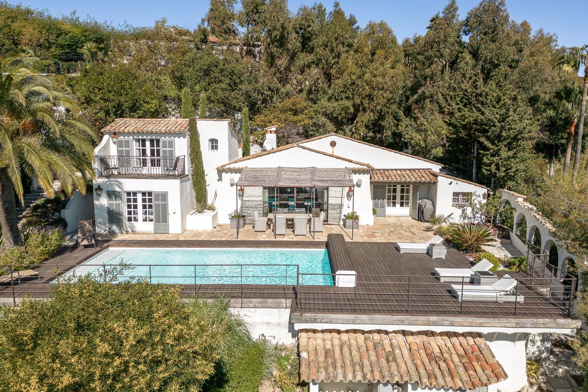 Cannes- flott villa med utrolig utsikt og svømmebasseng, super-Cannes