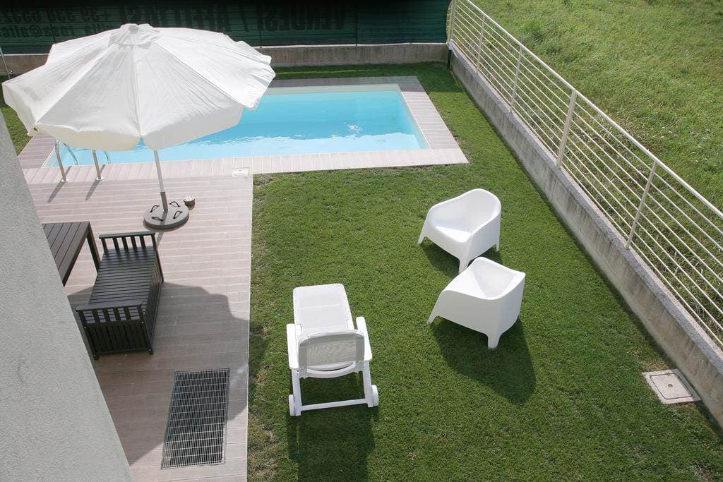 VILLA MED SVØMMEBASSENG i Manerba del Garda