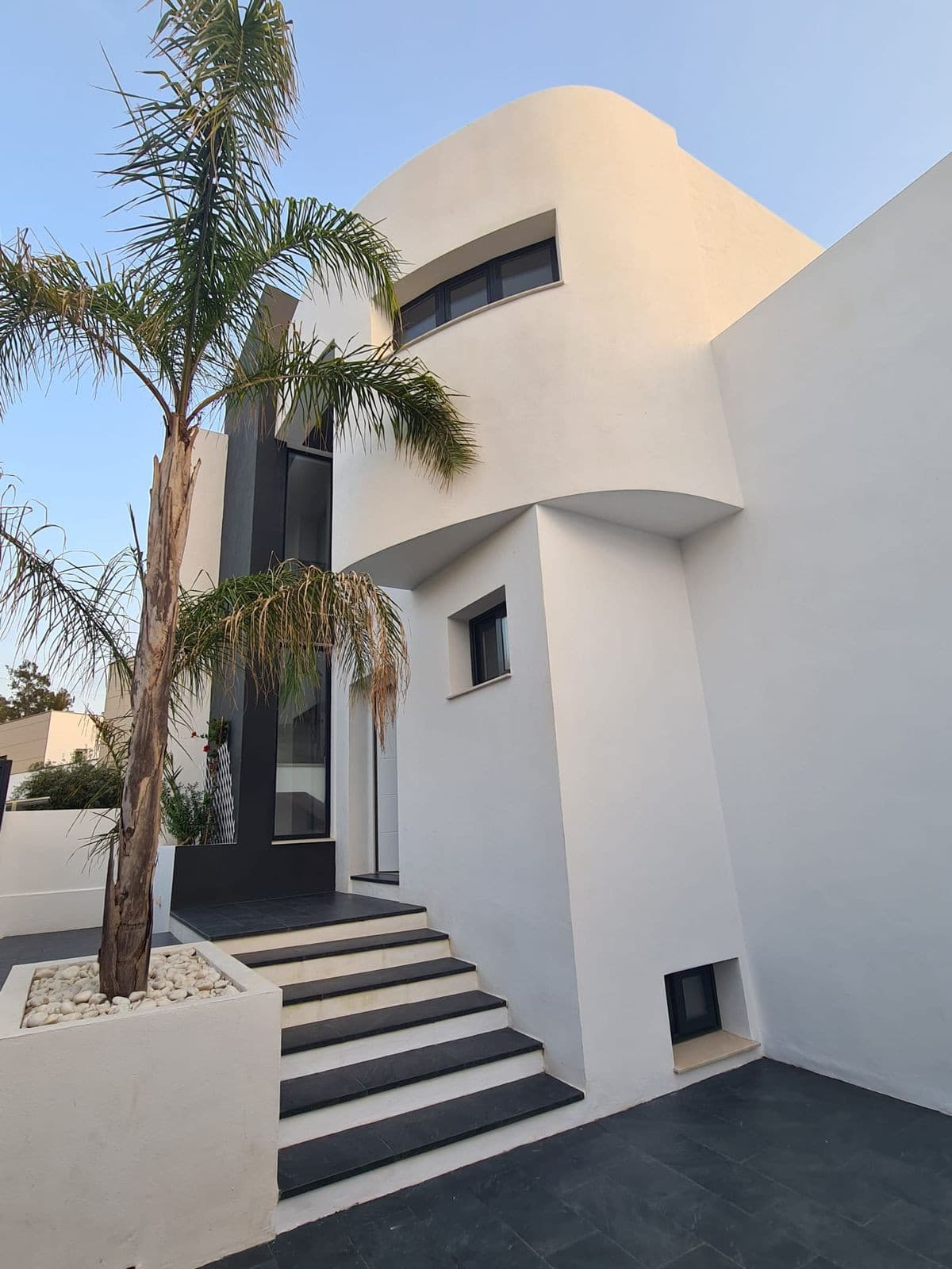 Costa del Sol | La cala | Moderne villa med flott beliggenhet nær alle fasiliteter