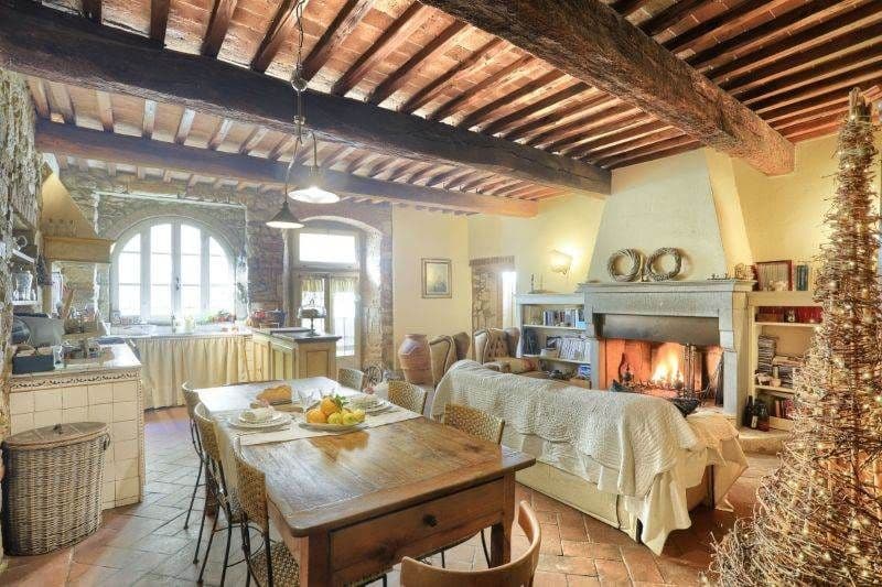 Castello di Rosignano Marittimo, midt i sentrum