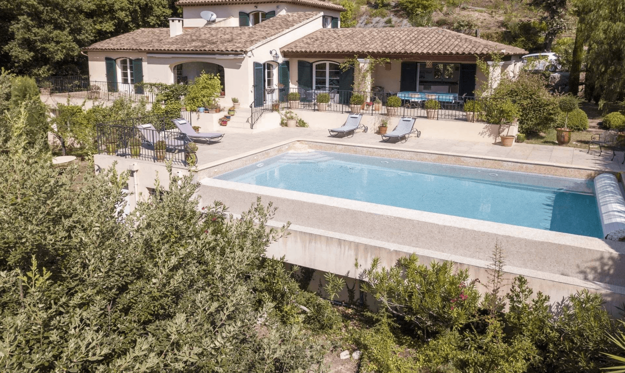 Grasse-Magagnosc | Pen provençalsk villa med svømmebasseng i rolige omgivelser