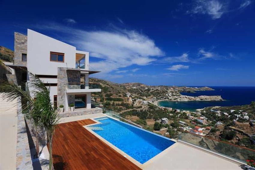 Kreta | Moderne og lekker villa med 6 soverom og panorama sjøutsikt