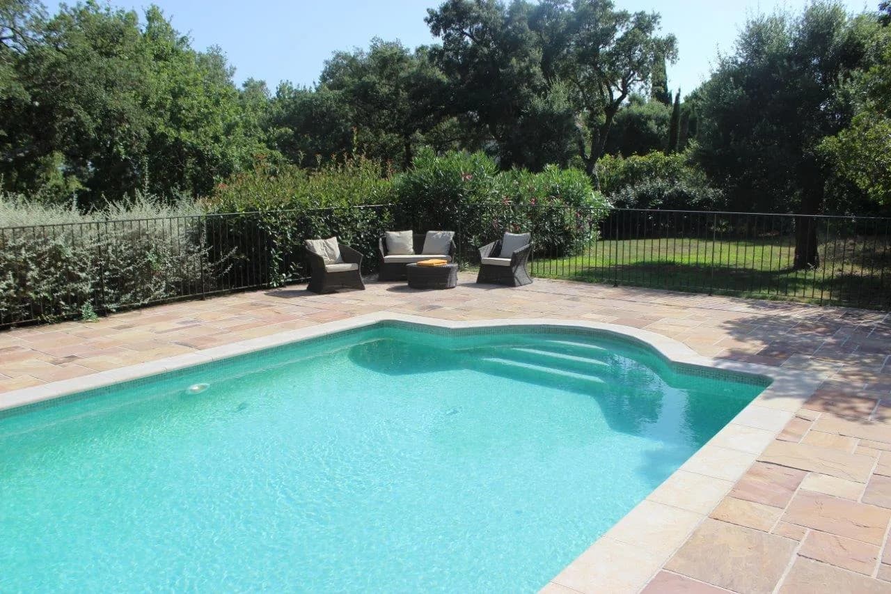 Poolside 3.jpg