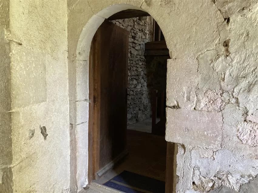 4 FOYER ENTRANCE.jpg