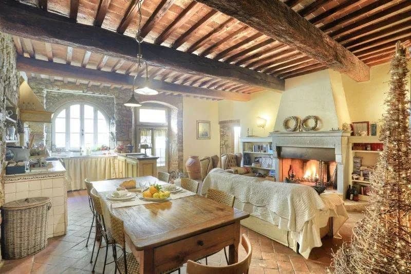Castello di Rosignano Marittimo, midt i sentrum