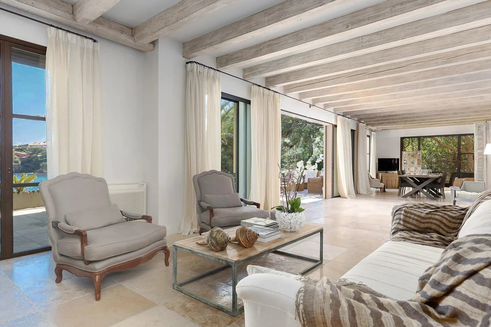 St. Raphael - Fantastisk villa med sjøfront – bilde 5
