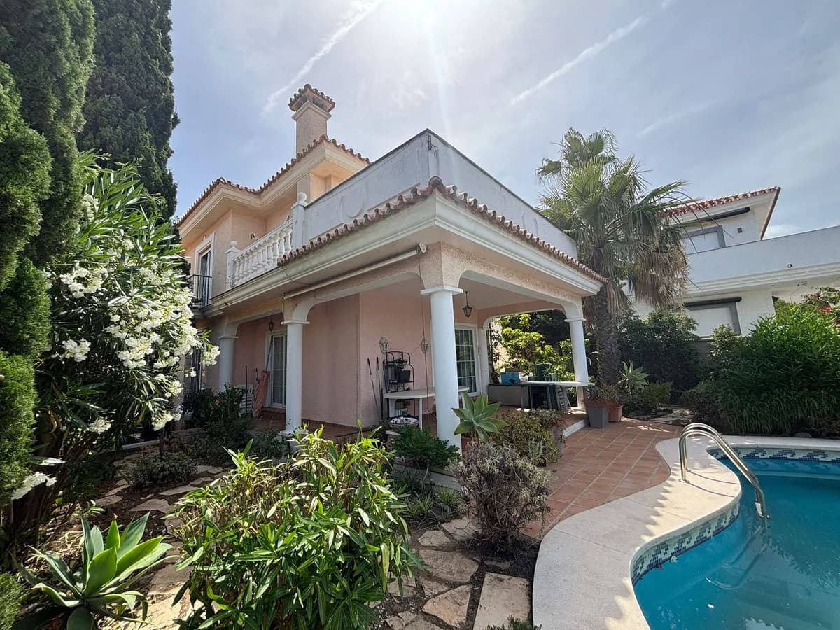Fuengirola - Sørvendt villa med privat basseng, havutsikt og kort vei til stranden