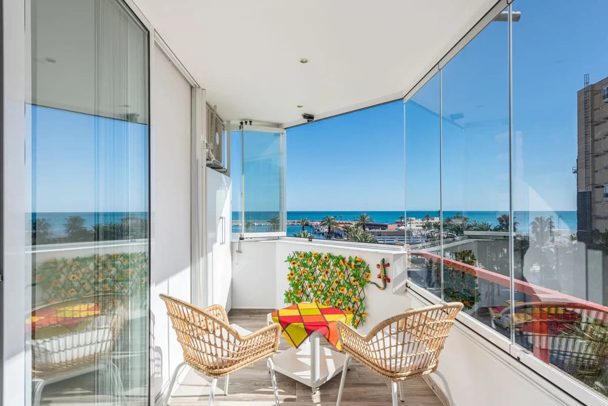 Fuengirola – Leilighet på Paseo Marítimo med havutsikt og glassinnbygd terrasse