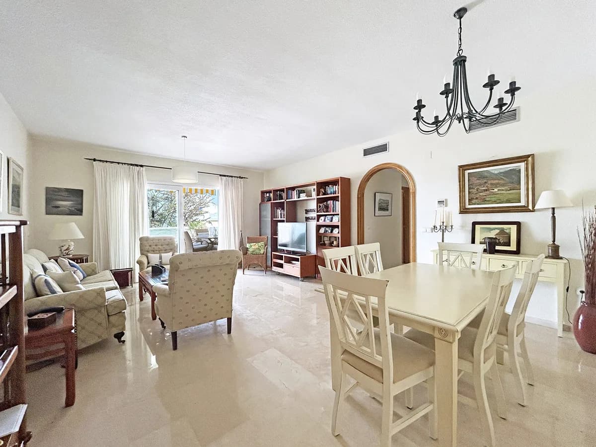 Golden Mile, Marbella – Hjørneleilighet med tre bad og vestvendt terrasse – bilde 3