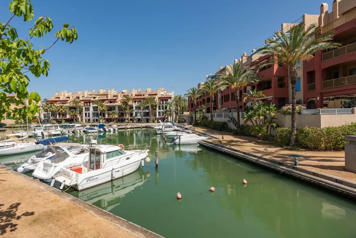 Sotogrande Marina – Leilighet med turistlisens og marinautsikt – bilde 2