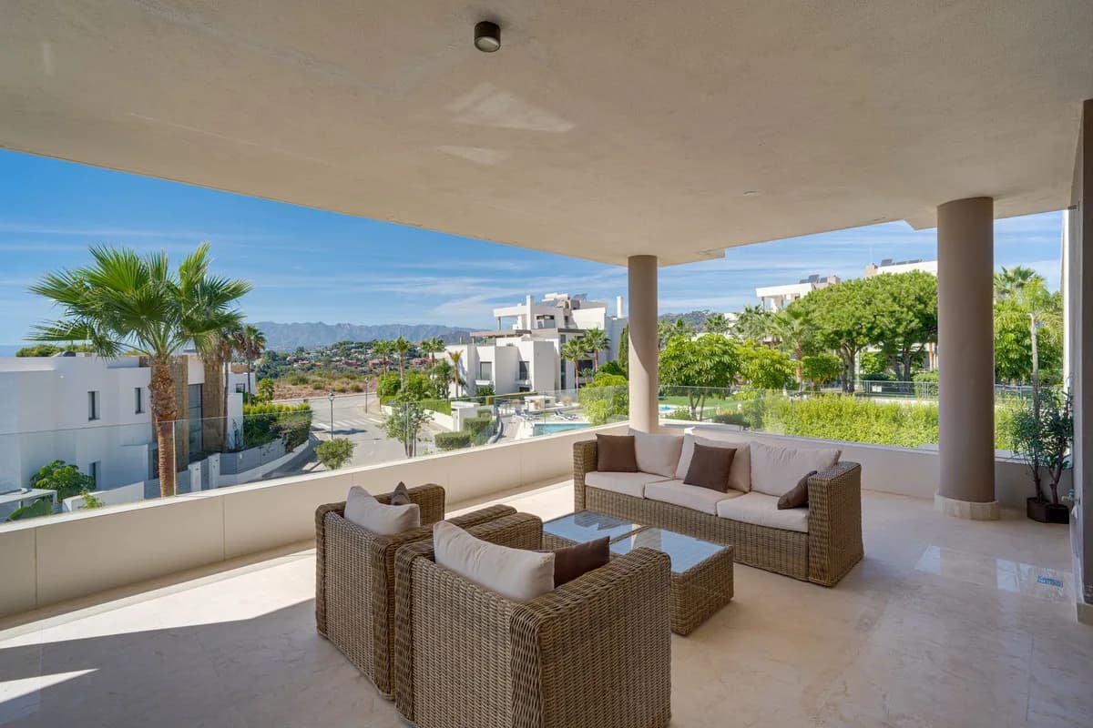 Cabopino – Moderne leilighet med panoramautsikt og to garasjeplasser – bilde 3
