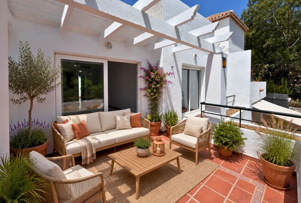 Señorío de Gonzaga, Nueva Andalucía – Renovert toppleilighet i Golf Valley – bilde 1