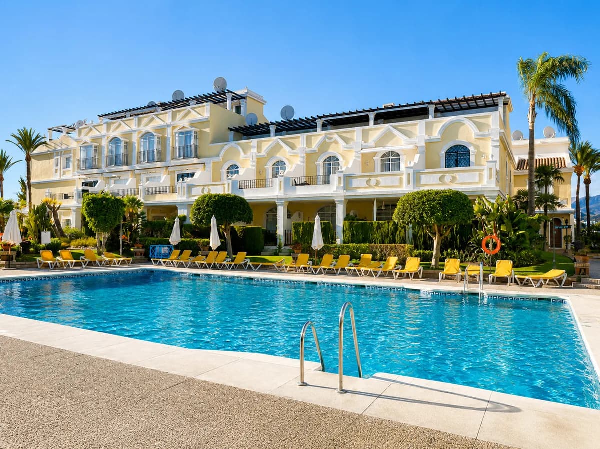 Aloha Gardens, Nueva Andalucía – Penthouse med takterrasse og solarium over Golf Valley – bilde 1