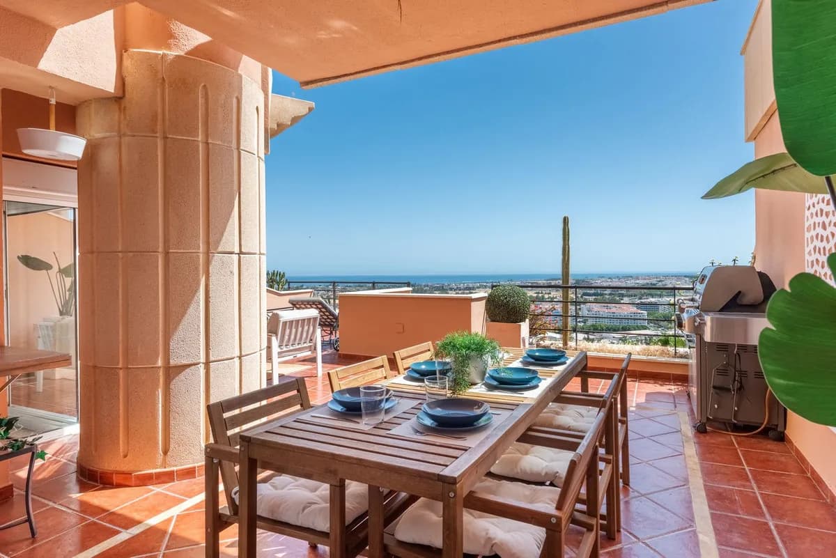 Golf Valley, Nueva Andalucía – Leilighet med panoramautsikt over havet og golfbanen – bilde 2
