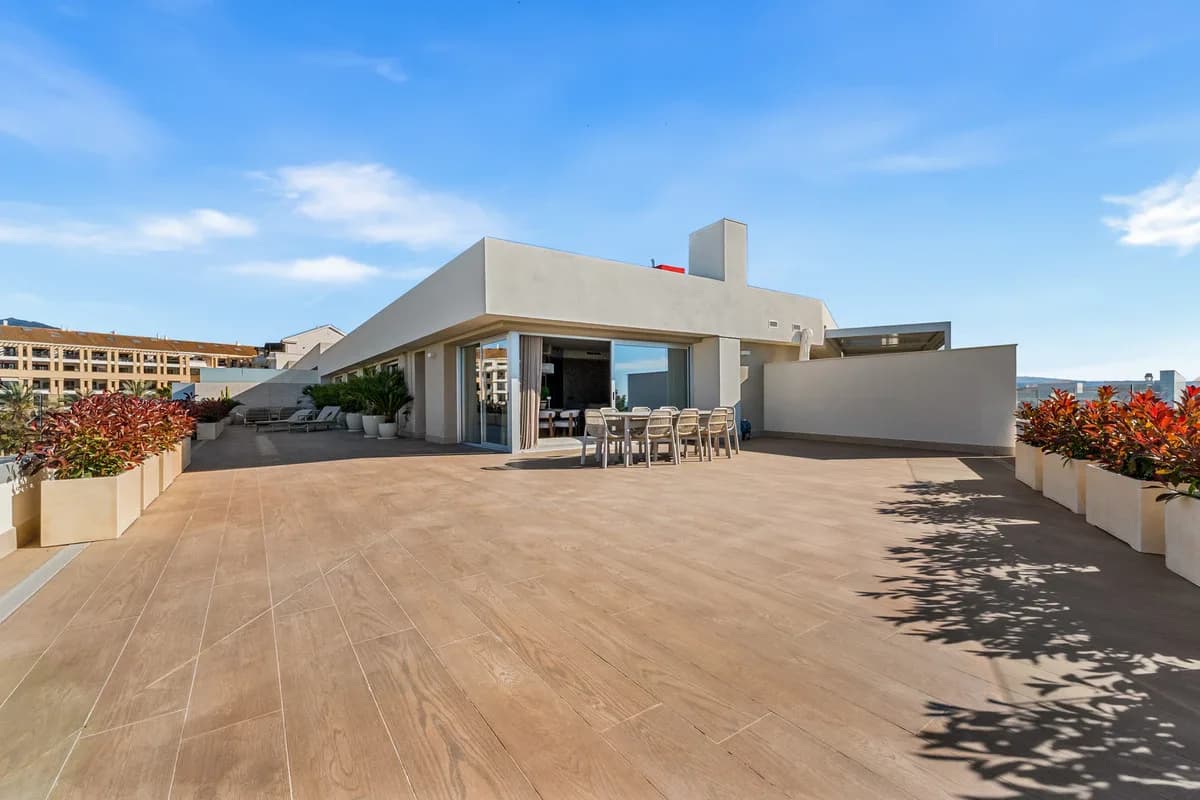 San Pedro de Alcántara – Stort, nytt penthouse med panoramautsikt og romslig terrasse nær stranden – bilde 3