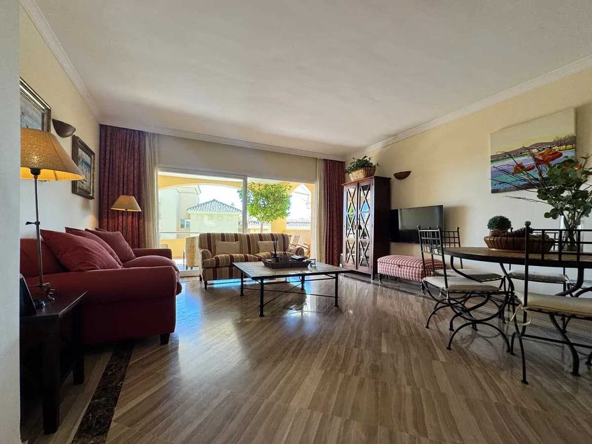 Hacienda, Elviria – Stor leilighet med flott utsikt – bilde 3