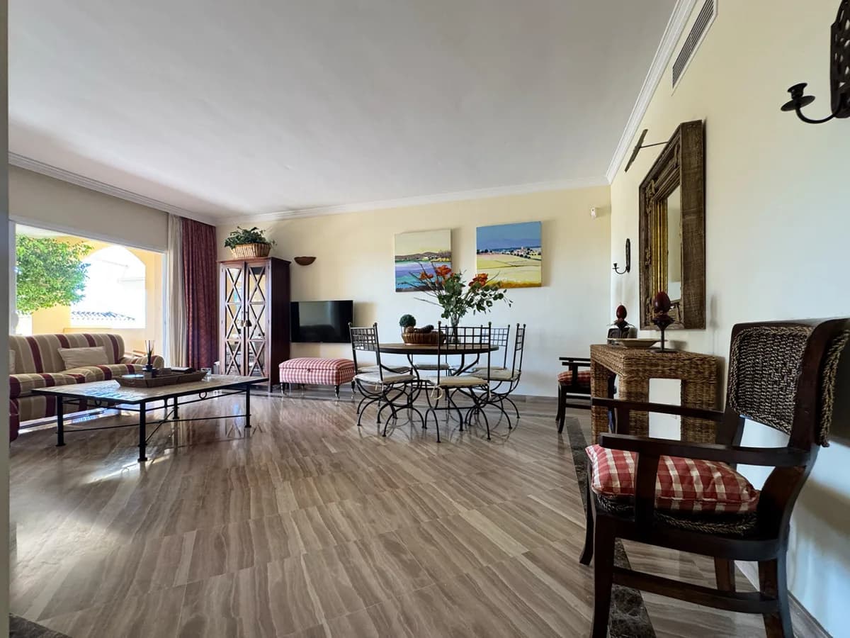 Hacienda, Elviria – Stor leilighet med flott utsikt – bilde 4