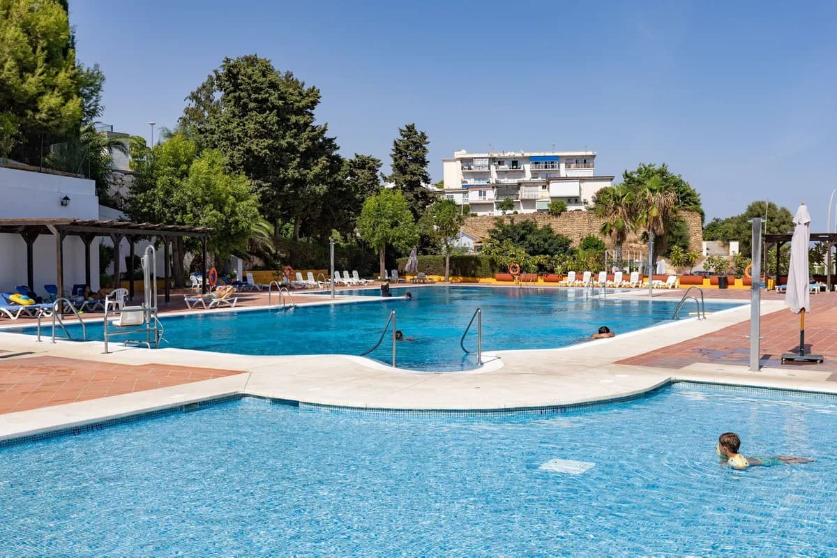 Torremolinos – Leilighet med ti minutters gange til Puerto Marina og stort fellesbasseng – bilde 2