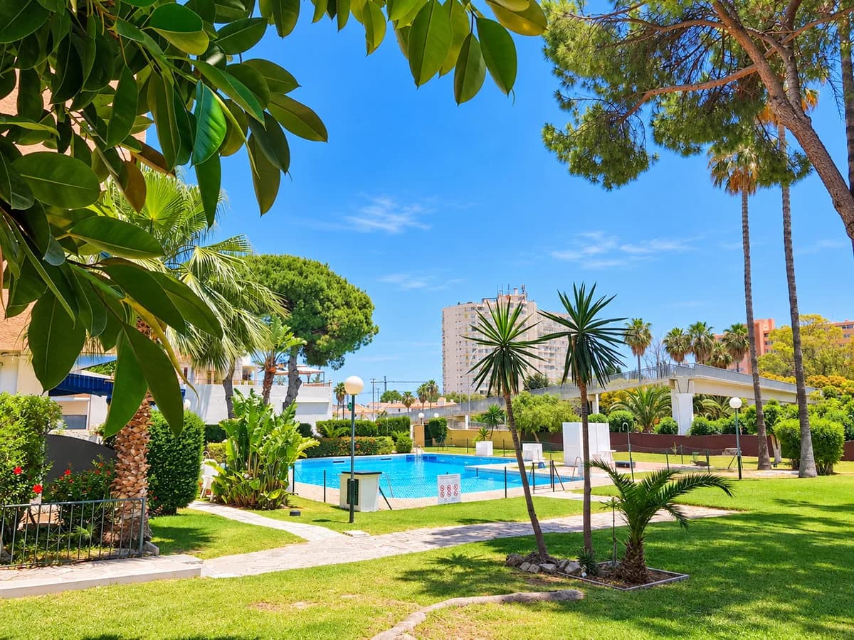 La Colina, Torremolinos – Rolig boligfelt med kort vei til tog, butikker og strand – bilde 1