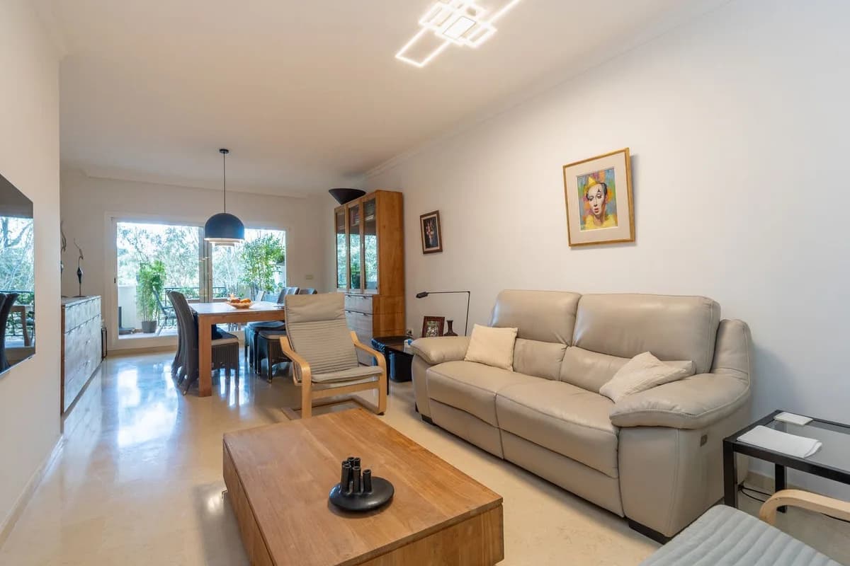 Elviria - Romslig leilighet med to soverom, terrasse og privat garasje – bilde 1