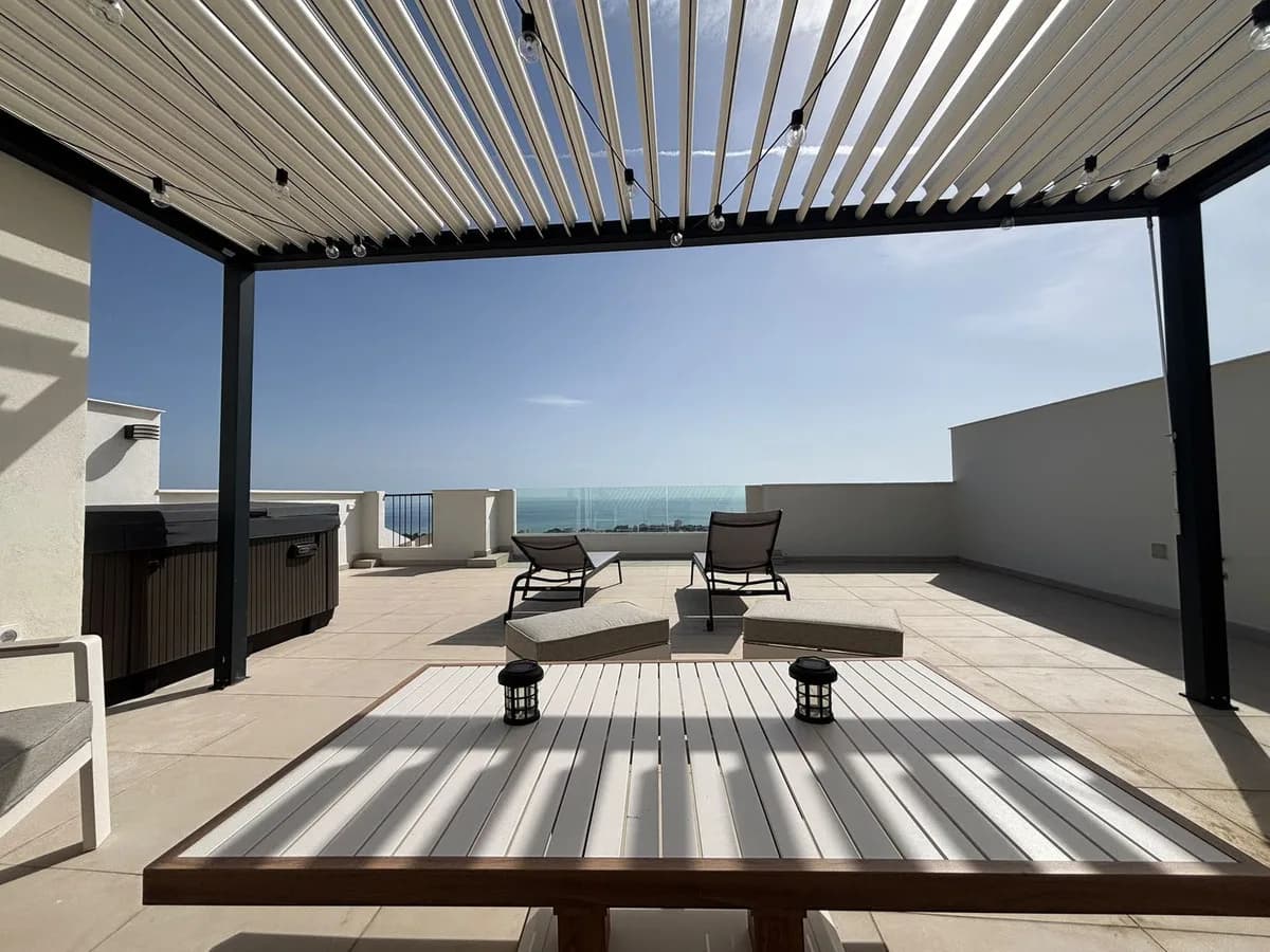 Benalmádena – Ny toppleilighet med panoramautsikt over havet og takterrasse med jacuzzi – bilde 2