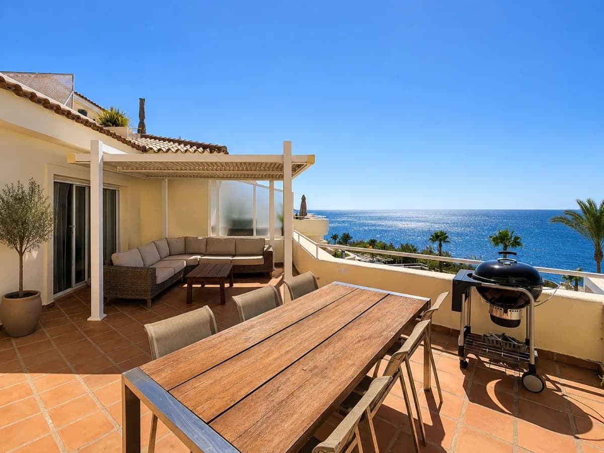 Estepona – Penthouse på første linje med utsikt over Middelhavet, Gibraltar og Afrika fra egen solterrasse – bilde 2