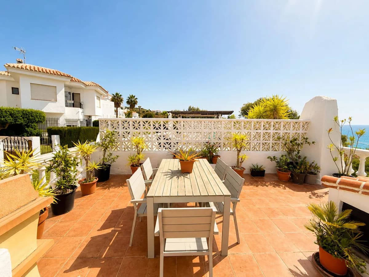 Peñoncillo, Torrox Costa – rekkehus med havutsikt og takterrasse, kort gange fra stranden – bilde 4