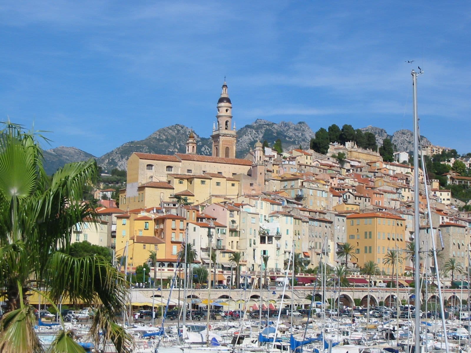 Gamlebyen og havnen i Menton