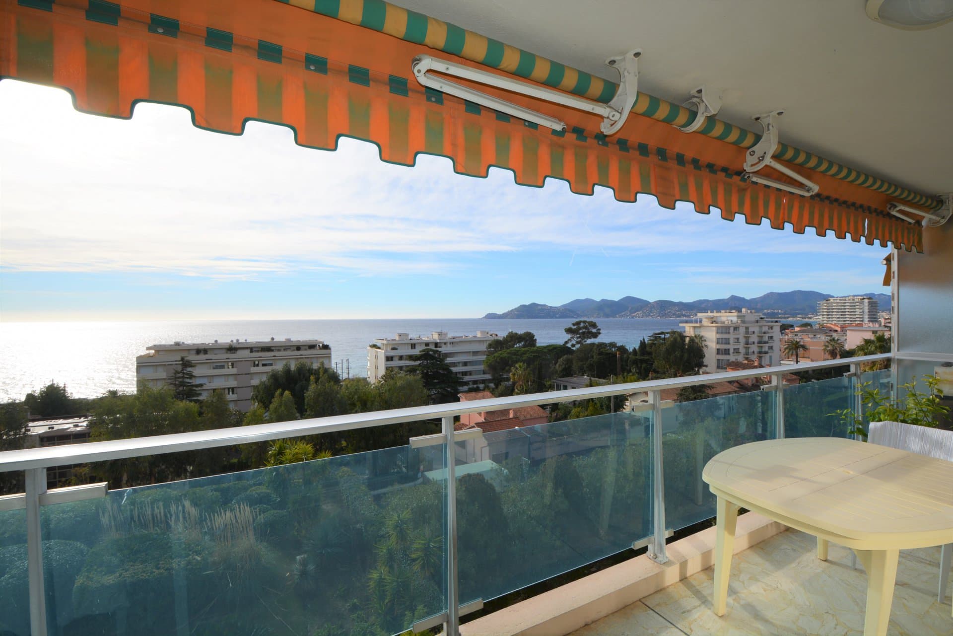 Cannes | Leilighet med to soverom og panorama sjøutsikt