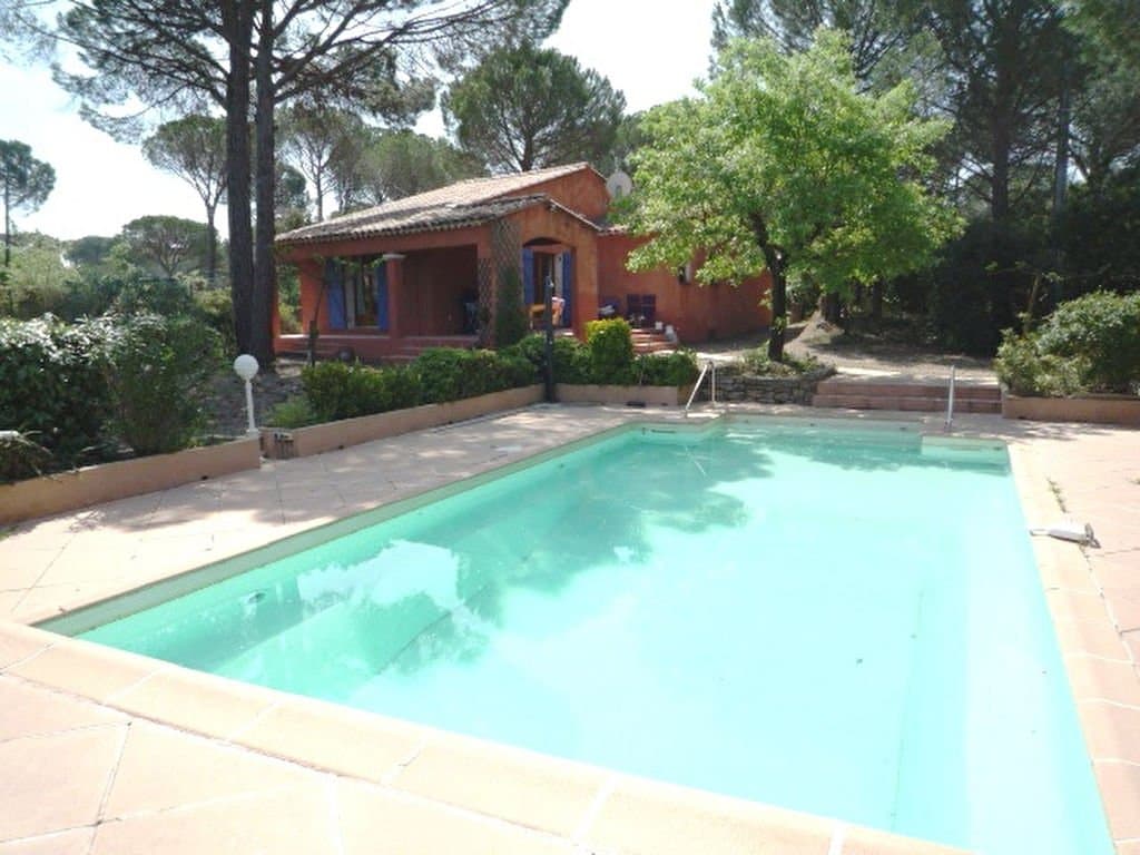 Vidauban - Villa med deilig tomt på 2830m2. Basseng i en fredelig og eksepsjonell hage