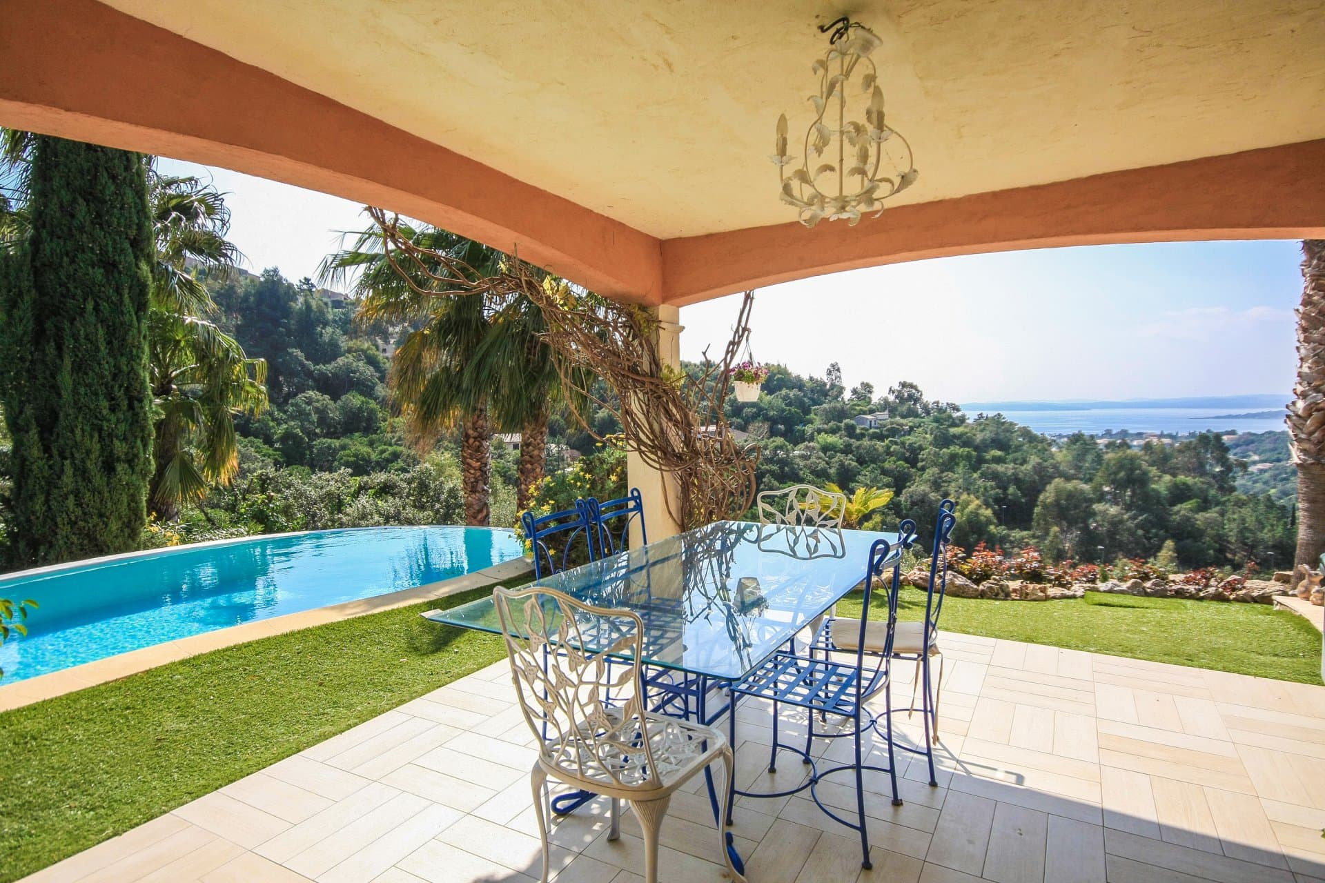 Les Issambres | Provencalsk villa med fantastisk sjøutsikt