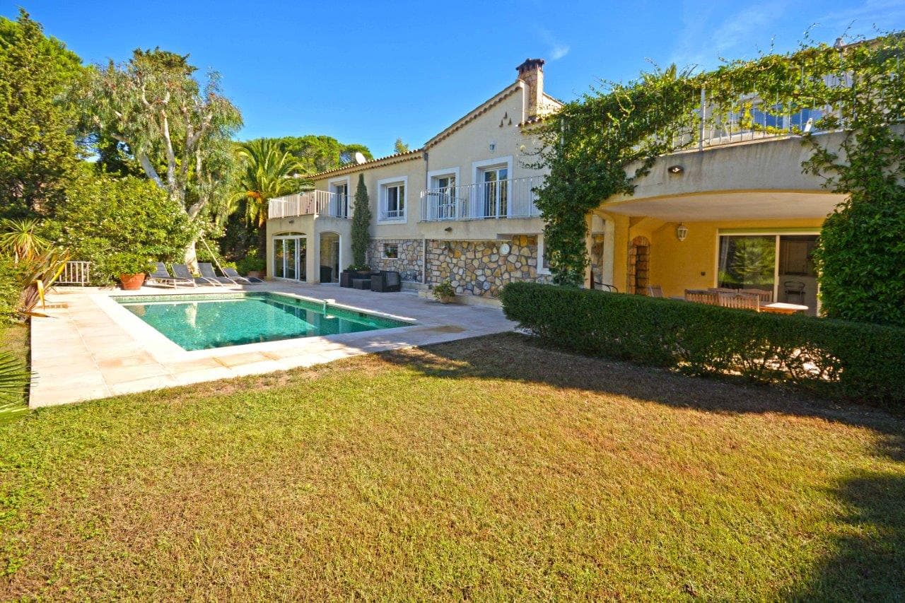 Cannes | Super Cannes | Villa med tre soverom og gjesteleilighet