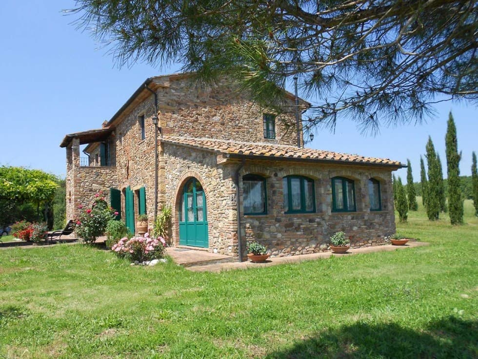 Restaurert gårdshus nær middelhavet ved Bolgheri