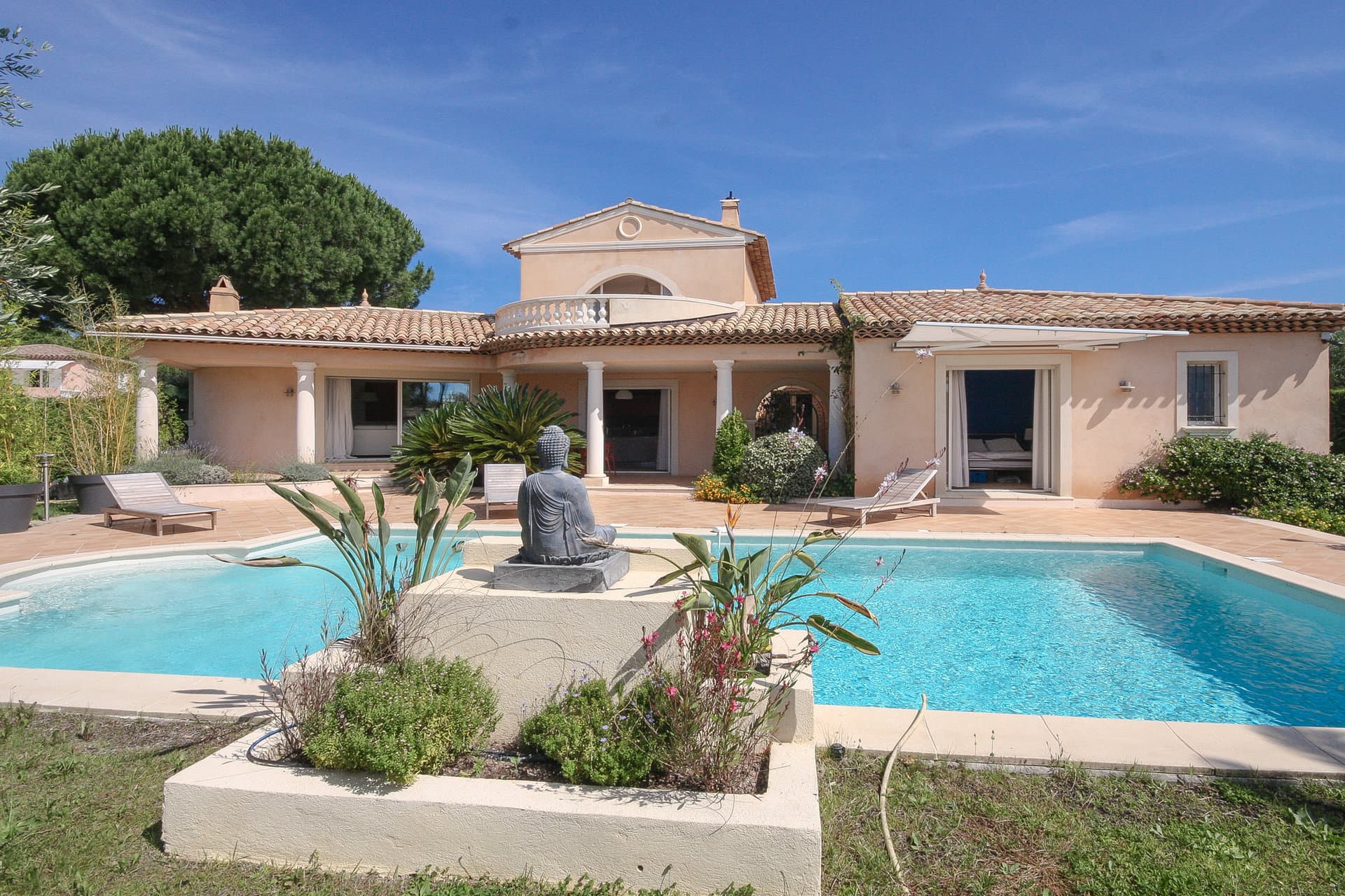 Saint raphael | Les veyssieres | Villa med tre soverom og svømmebasseng