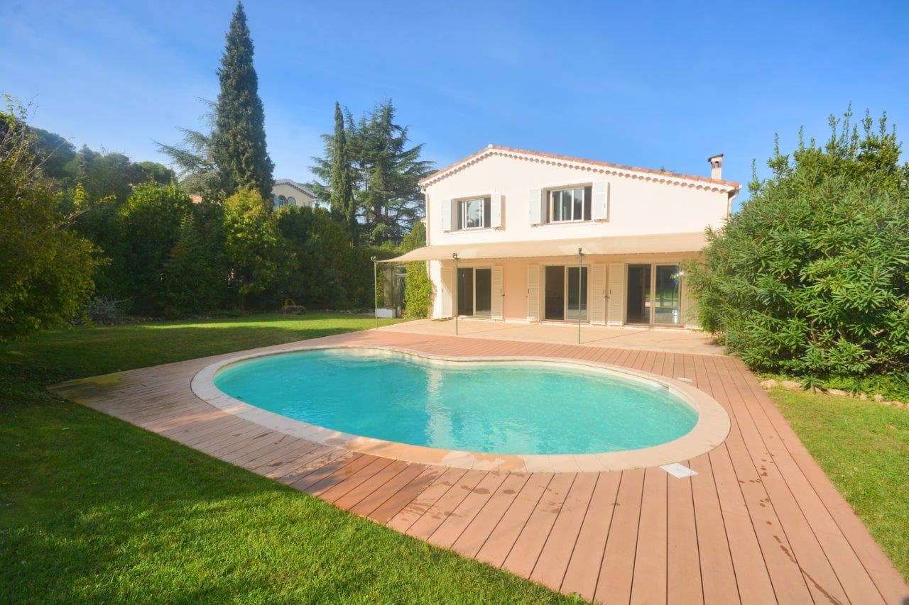 Le Cannet | Provencalsk og innholdsrik villa med svømmebasseng