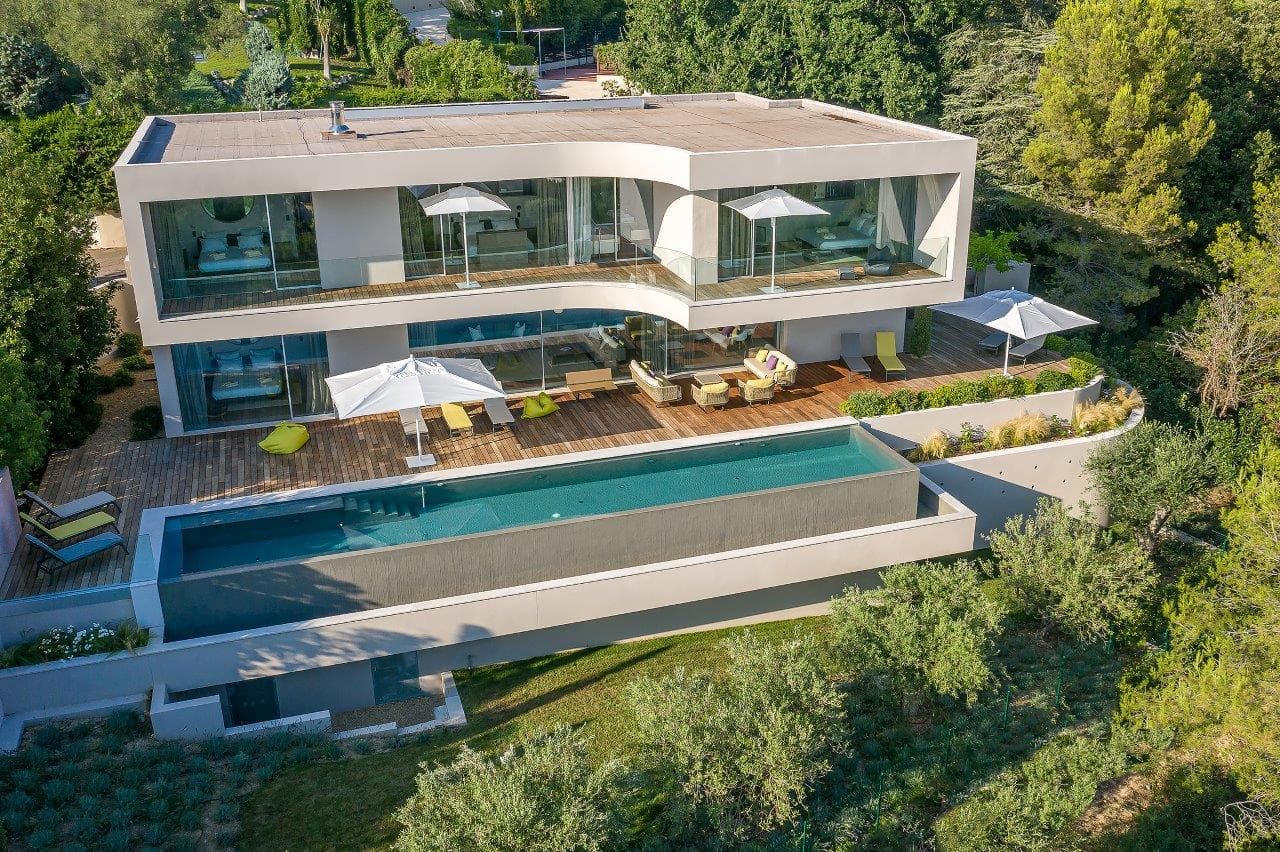 Cannes | Californie | Eksklusiv ny villa i moderne stil med panoramautsikt