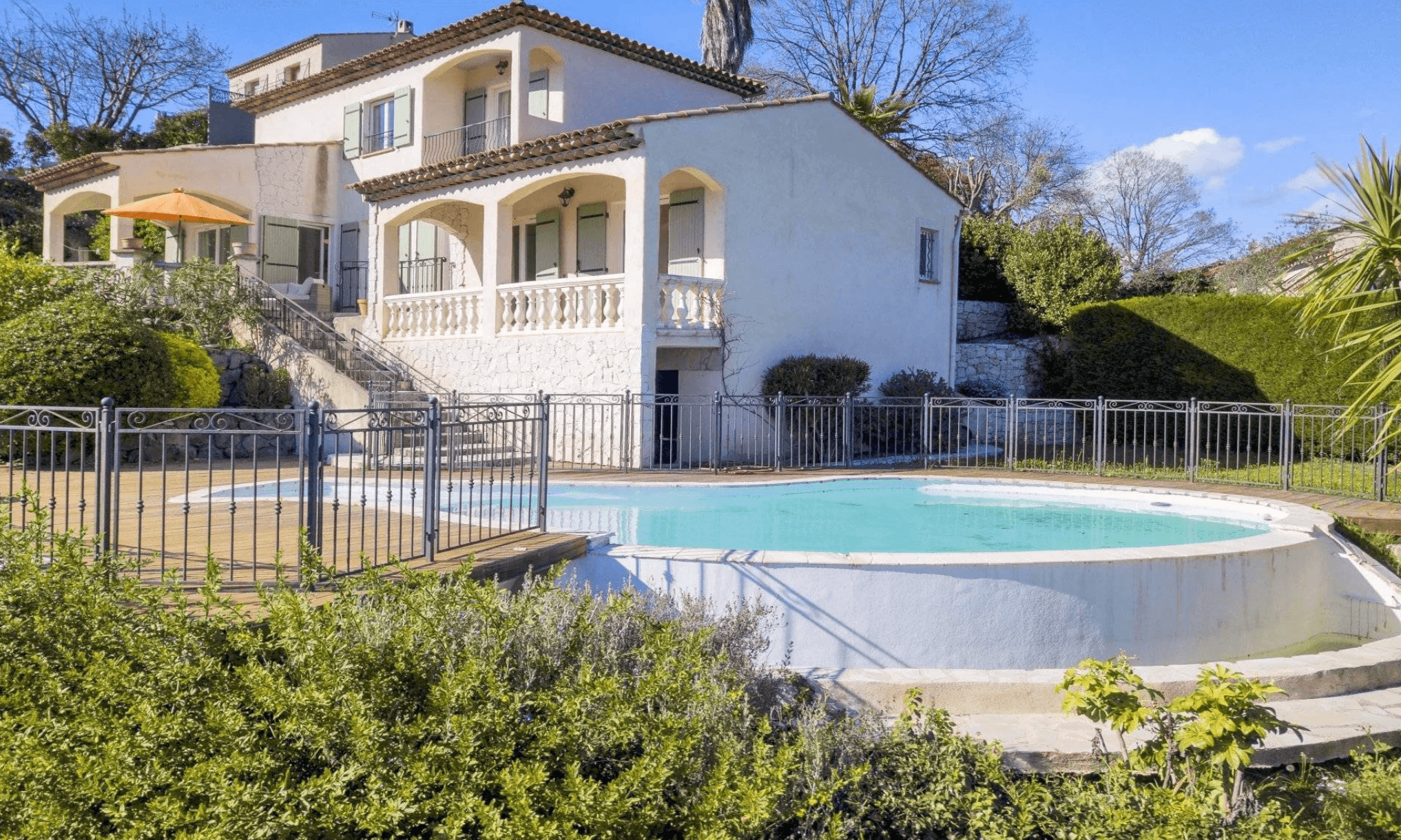 Bud akseptert- Biot | Provençalsk villa med rolig beliggenhet og svømmebasseng