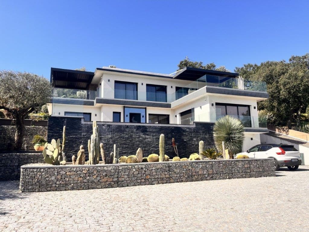 St aygulf | Lekker moderne villa med havutsikt