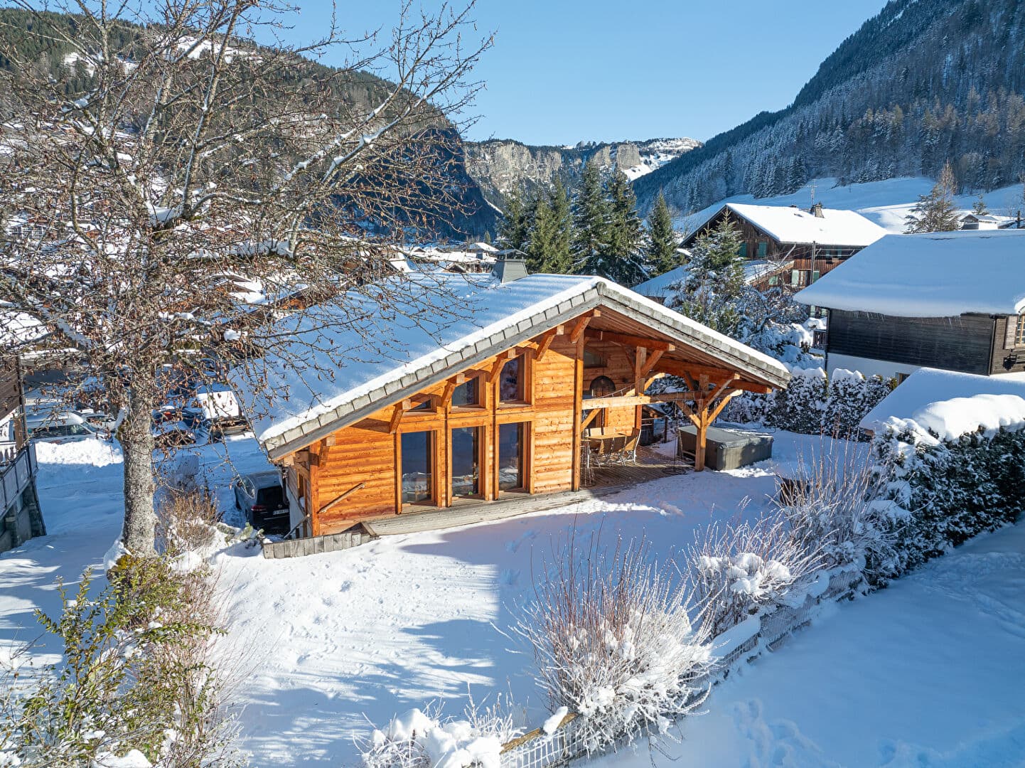 Morzine, De franske Alpene | Sjarmerende chalet med ski-in/ ski-out og ekstra tomt