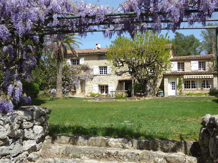 Fayence, Provence | Gammel renovert steingård med gjestehus, vinranker og svømmebasseng