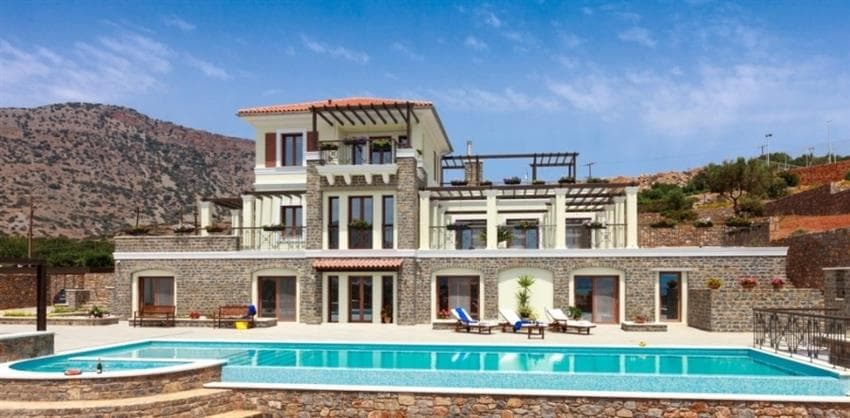 Kreta | Elounda | Stor luksuriøs villa med fem soverom med panoramautsikt og adkomst til privat strand