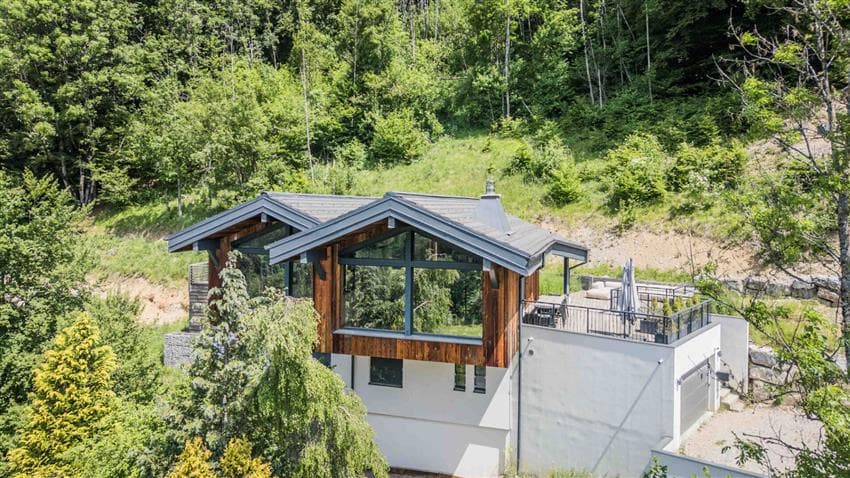 Morzine/ Montriond, De franske Alpene | Lyst og lekkert chalet med flott terrasse og spektakulær utsikt