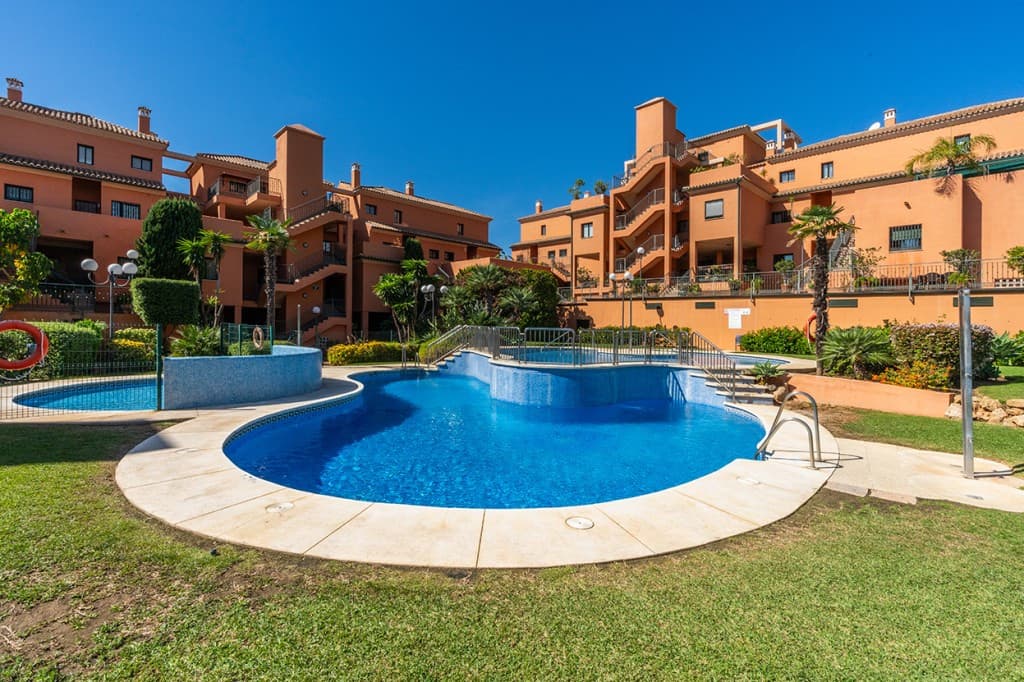 COSTA DEL SOL - ELVIRIA - MODERNE LEILIGHET MED GOLFNÆR BELIGGENHET