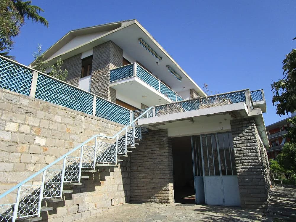 Villa i Sanremo med 2 leiligheter utsikt til middelhavet