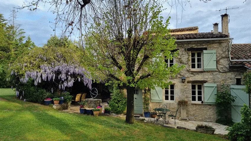 Tourrettes les Fayences, Provence | Renovert steinbygning med egen vingård og olivenlund